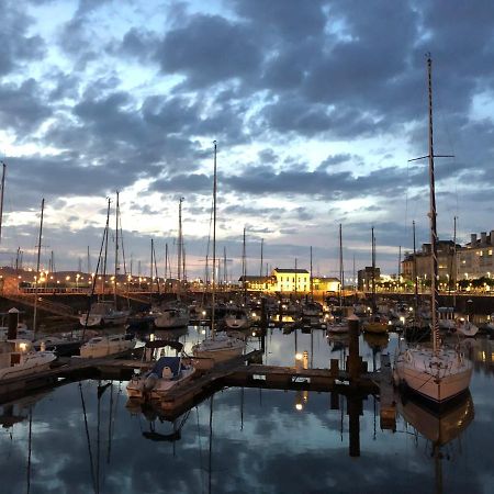 Alojamientos Muelle De Gijón Kültér fotó