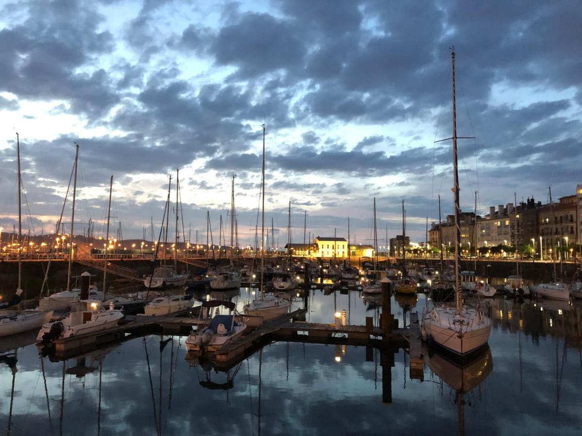 Alojamientos Muelle De Gijón Kültér fotó