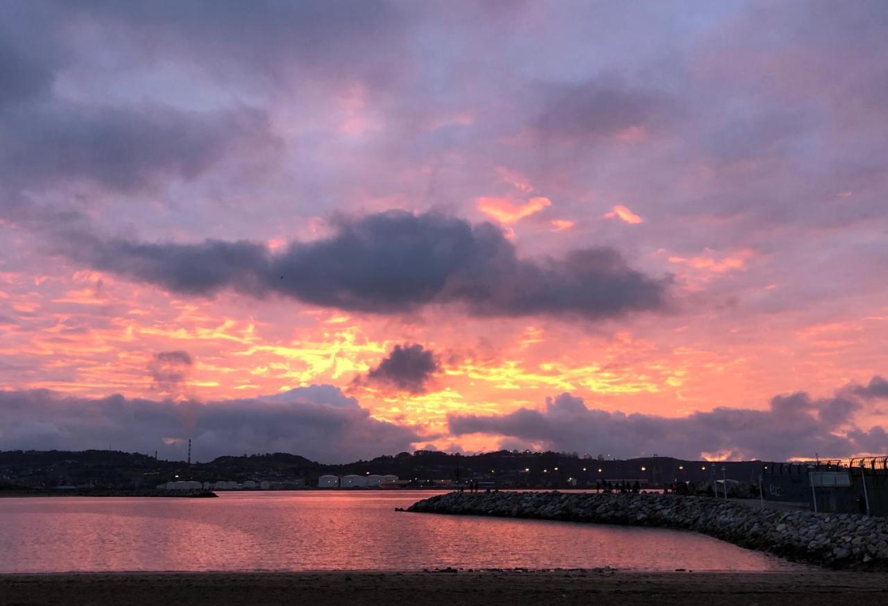 Alojamientos Muelle De Gijón Kültér fotó